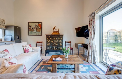 Bladon Casa | Dairy Lodge | Bladon Holiday Let | 2 Beds & Sleeps 4