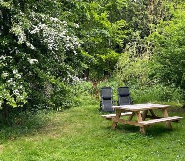 Rewe Casa | Daisy-a romantic logcabin hiding amongst the trees