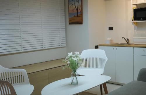 Hat Yai Casa | Daisy A