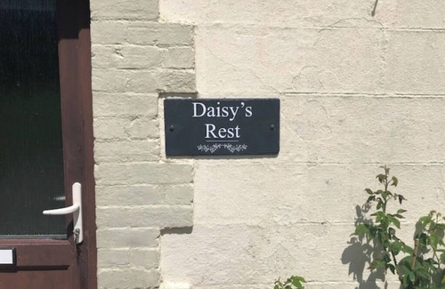 Redcross Cabaña | Daisy’s Rest