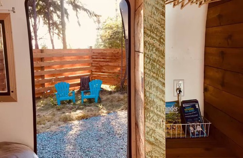 Salt Spring Island Casa | Daisy the Travelux Trailer
