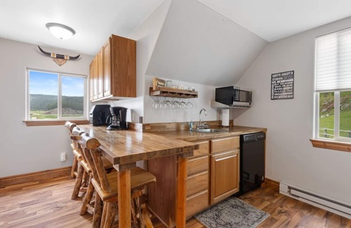 Rapid City Casa | Dakota Cabin:1 mi. Sheridan Lake