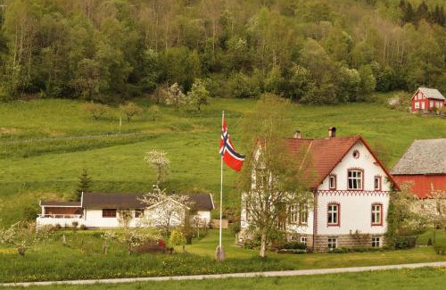 Dalsbygda Casa | Dalhus - House with jacuzzi