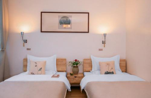 Caicun Casa | Dali Yanyuan Erhai Retreat