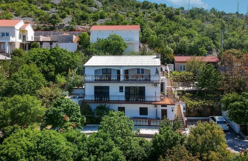 Vratarusa Apartamento | Dalibor by Interhome