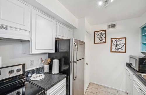 Knox - Henderson Condominio | Dallas Condo w/ Pool Access ~ 4 Mi to Downtown!