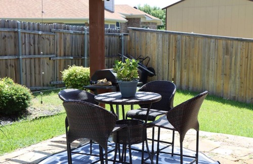 Cedar Hill Casa | Dallas Lux Stay -AT&T Stadium & DT Dallas 16 miles