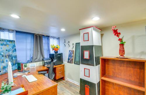 Dallas Apartamento | Dallas Studio with Home Office - 4 Mi to Fair Park!