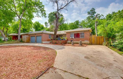 Dallas Apartamento | Dallas Studio with Home Office - 4 Mi to Fair Park!