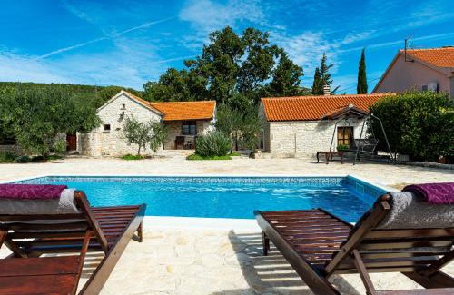 Benkovac Casa | Dalmatian country house Irena