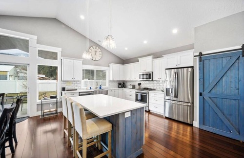 Dalton Gardens Casa | Dalton Garden Escape - 8 minutes from Hayden Lake