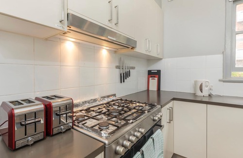 North Sydney Hotel | Dalziel Lodge