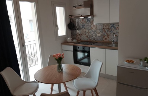 Palermo Apartamento | DAMA elegant apartment with garden view balcony in the heart of palermo