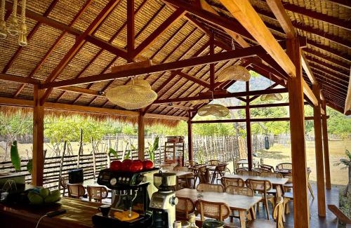 Sumbawa Barat Hotel | Damai Bungalows