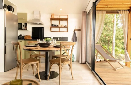 Vaire Chalet De Esquí | Damona Lodges *** - Lodge Ethnique 1 chambre + canapé convertible séjour 4 personnes