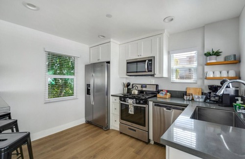 Huntington Beach Apartamento | Steps to the Beach, Main St. & Pacific City - 1BR