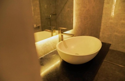Angeles City Hotel | Dancenter Luxury Retreat Angeles City