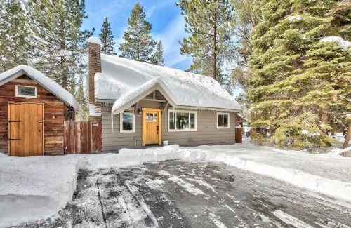 Tahoe Paradise Casa | Dancing Bear Cabin - Pet Friendly Sleeps 4 Totally cute