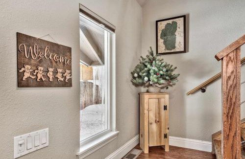 Tahoe Paradise Casa | Dancing Bear Cabin - Pet Friendly Sleeps 4 Totally cute