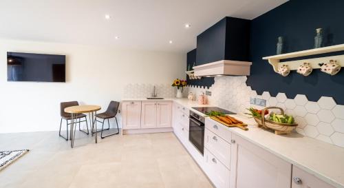 Carlisle Casa | Dandelion Cottage