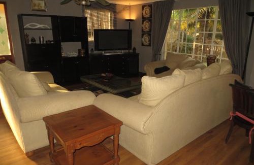 Thembisile Apartamento | Dandelion Cottage