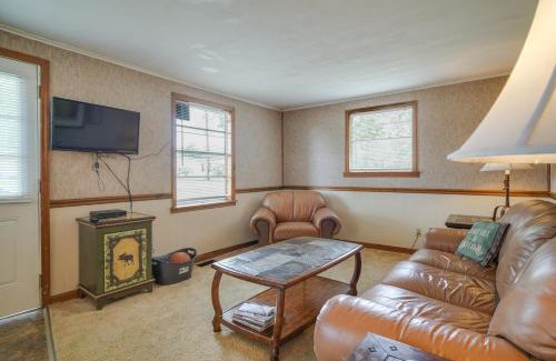 Dandridge Casa | Dandridge Cabin in Inspiration Cove with Lake Access
