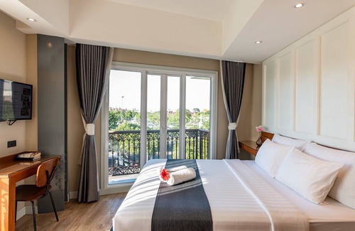 Talat Yot Hotel | Dang Derm in The Park Khaosan