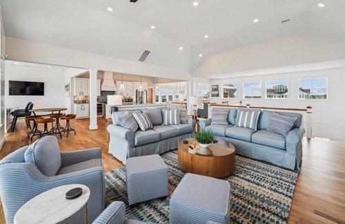 Colington Casa | Daniels -- Brand New Luxury Oceanfront Home