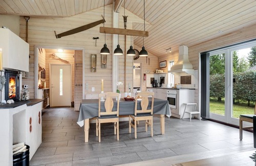 Hou Casa | "Danijela" - 1.2km from the sea by Interhome