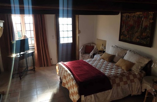 Mussy-sous-Dun Cama Y Desayuno | Dans Ancienne Ferme Restaurée - Chambre Avec Petit Salon et SdB Internet:wifi