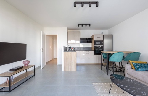 Chessy Apartamento | Dans le Pré by Plaza-Apartamento-Baño con ducha