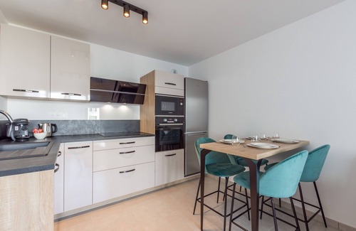 Chessy Apartamento | Dans le Pré by Plaza-Apartamento-Baño con ducha