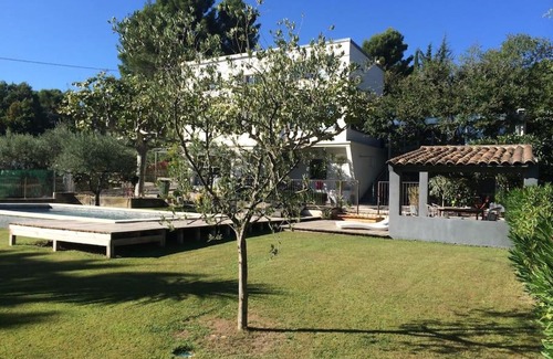 Eguilles Apartamento | DANS UN ECRIN DE VERDURE, BEL APPARTEMENT EN RDC