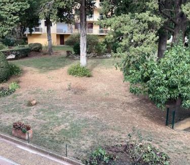 Amelie-les-Bains-Palalda Apartamento | Dans une station thermale, Studio dans résidence avec ascenseur