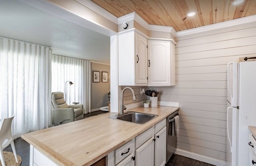 Daphne Condominio | DAPHNE SCENIC BAY VIEW CONDO