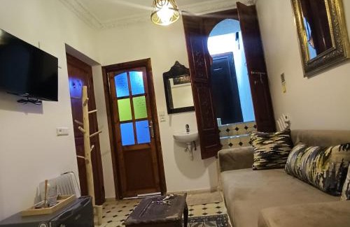 Oulad Khallouf Casa | Dar Bellaji l Bed & Breakfast in Medina l Rooftop Koutoubia