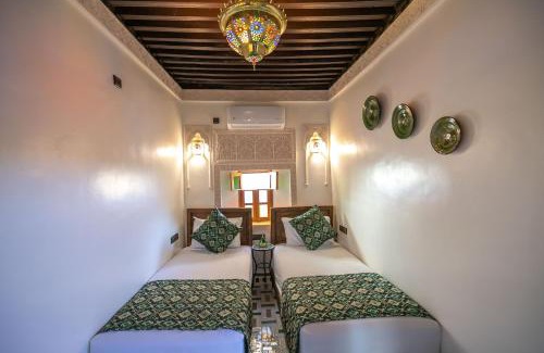 Ain Azlitan Casa | Dar derb el miter