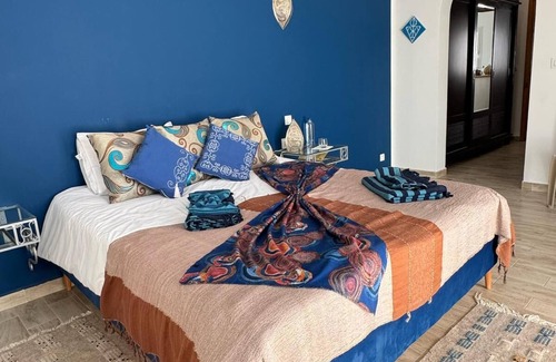 Mezraia Cama Y Desayuno | Dar El Kahina Djerba guest house -Suite AZUR- located 300m from the beach