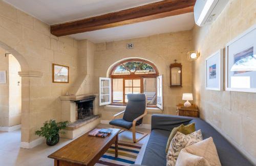 Gharb Casa | Dar ta' Mansi Farmhouse with Private Pool