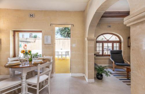Gharb Casa | Dar ta' Mansi Farmhouse with Private Pool