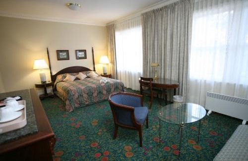 Homebush Hotel | Darcy's Hotel