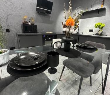 Kaztsik Apartamento | Dark Loft