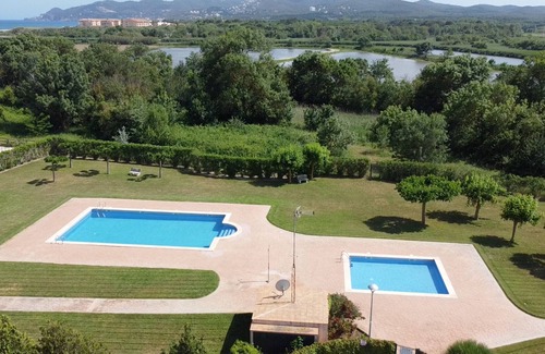 Mas Pinell Chalet De Esquí | Daró 3DB 115 - A/C, piscina y a 300m de la playa