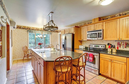 Darrington Casa | Darrington Home on River w/ Mountain Views
