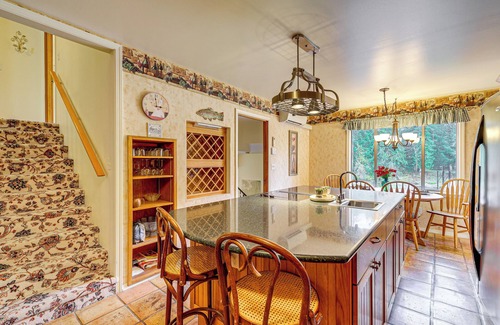 Darrington Casa | Darrington Home on River w/ Mountain Views