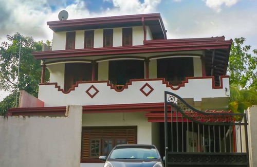 Thiranagama Villa | Darshani Hikka Villa