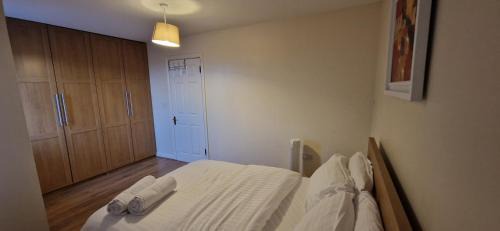 Dartford Apartamento | Dartford Cosy and Spacious 3BR 4 beds house Netflix and Sport Channels