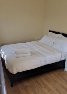 Dartford Apartamento | Dartford Cosy and Spacious 3BR 4 beds house Netflix and Sport Channels