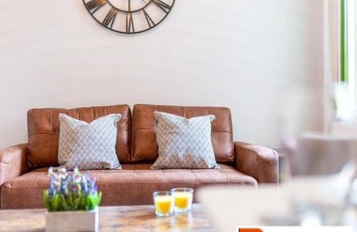 North Wheatley Casa | Darwin House -Gainsborough Luxury Contractor Home From Home & Family Getaway