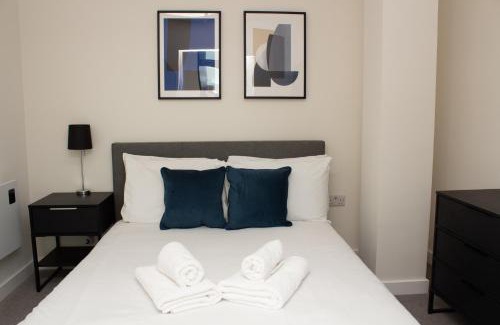 Old Trafford Apartamento | Dashing 1BR Penthouse near MCR Stadiums